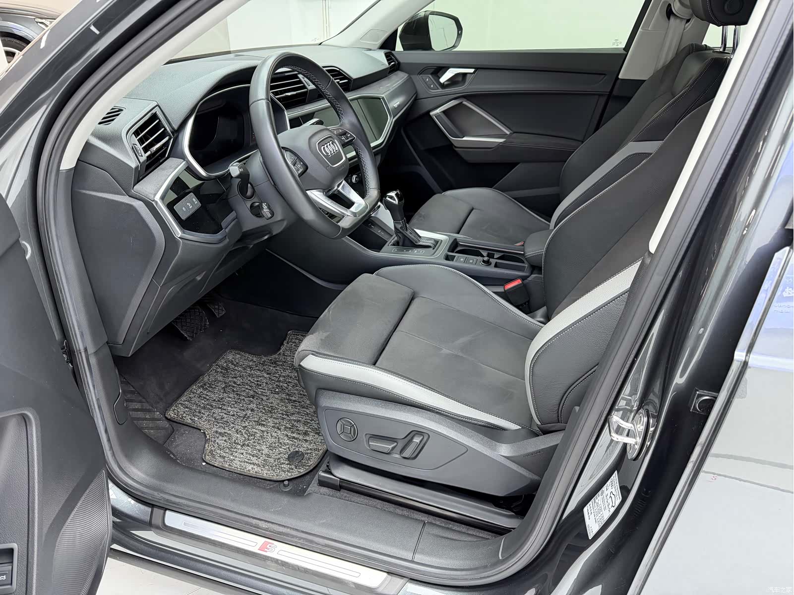 Audi Q3, 2022 14