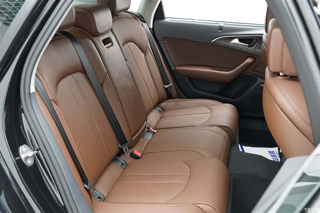 Audi A6L, 2015 10