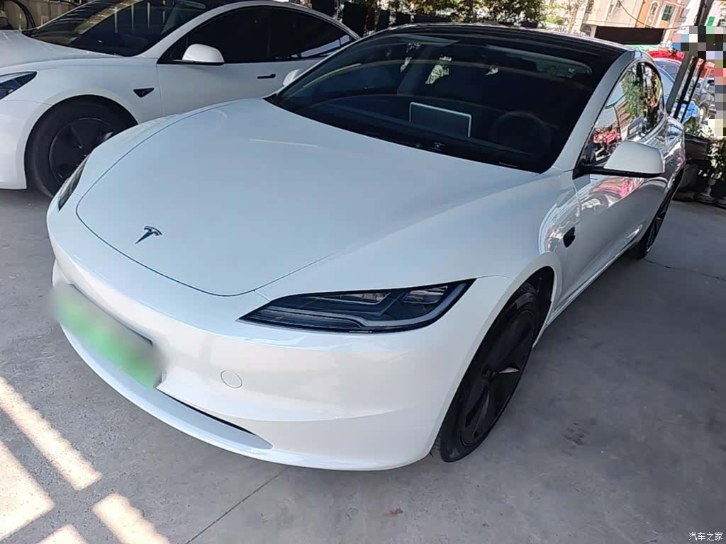 Tesla Model 3, 2024 1