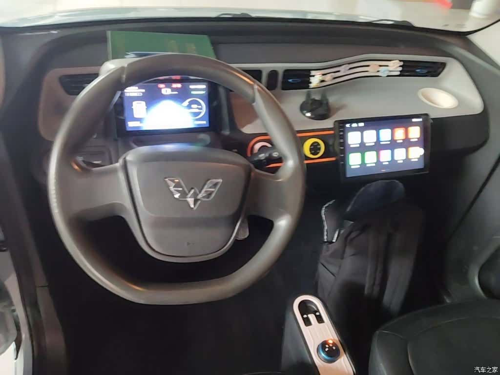 Wuling MINIEV, 2021 10
