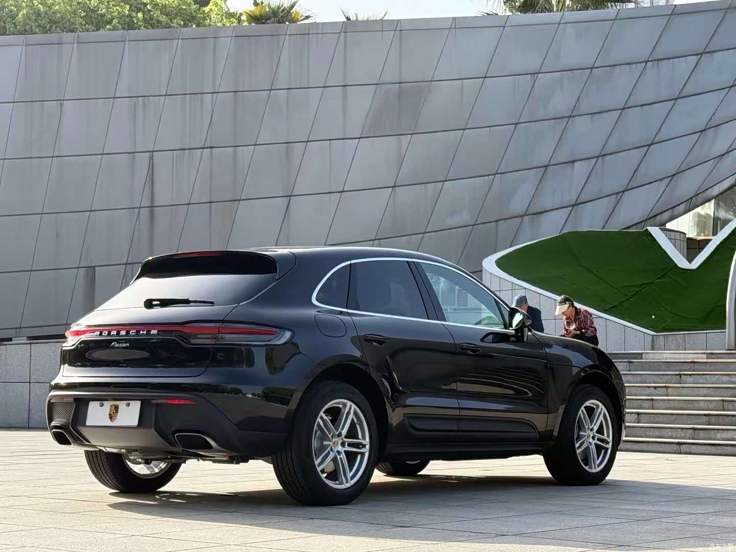 Porsche Macan, 2025 4