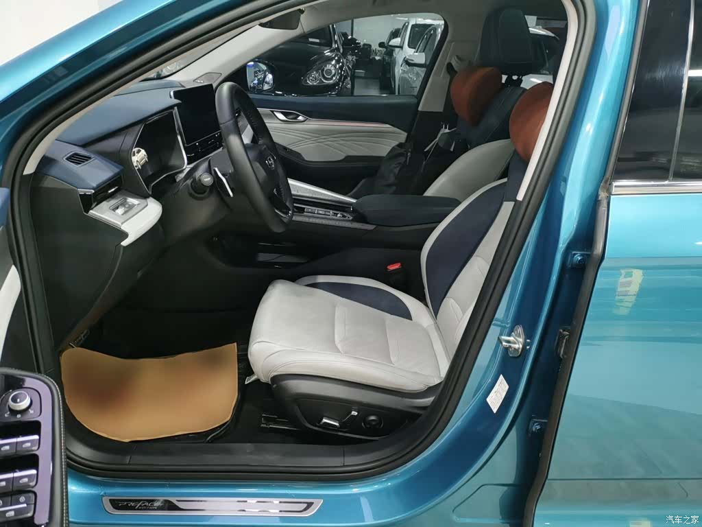 Geely Preface, 2020 15
