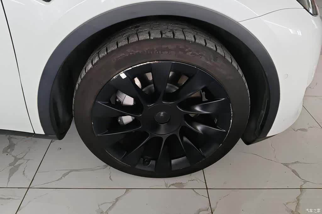 Tesla Model Y, 2022 6