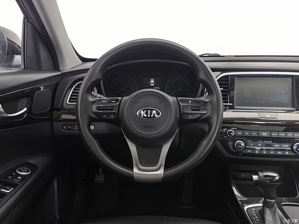 Kia GLS, 2018 11