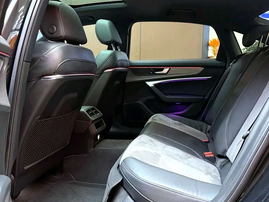 Audi A6L 2021, фото 6