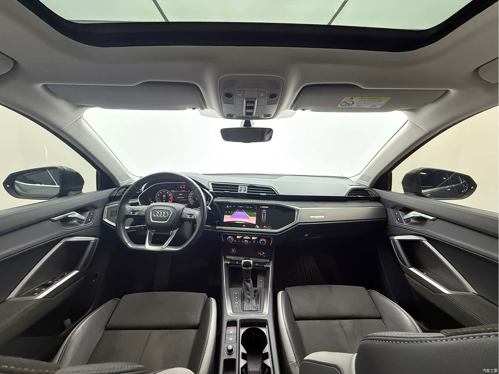 Audi Q3, 2023 13