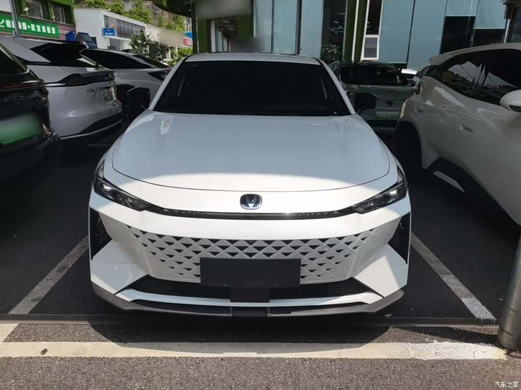 Changan UNI-V, 2026 3