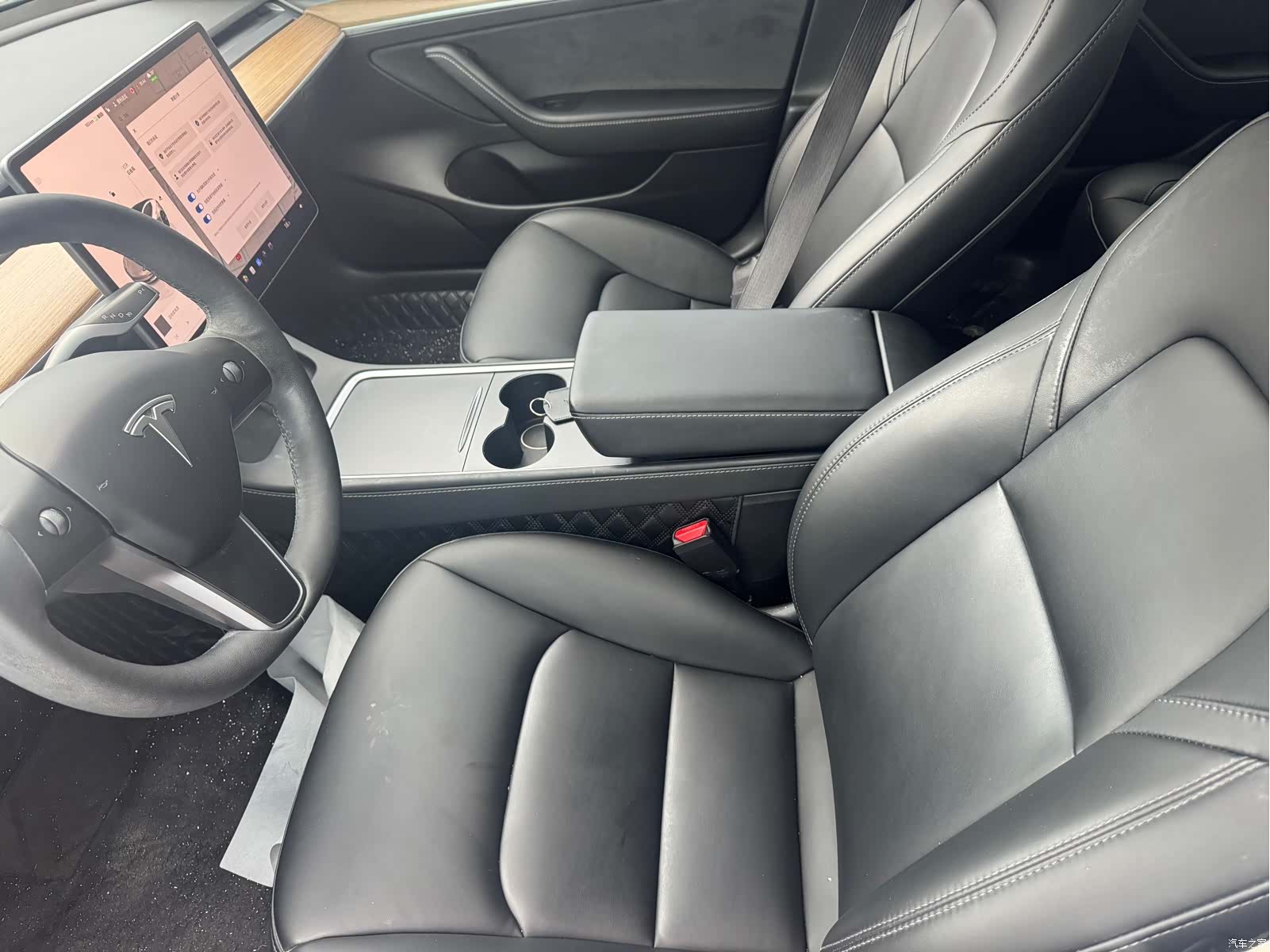 Tesla Model 3, 2023 10