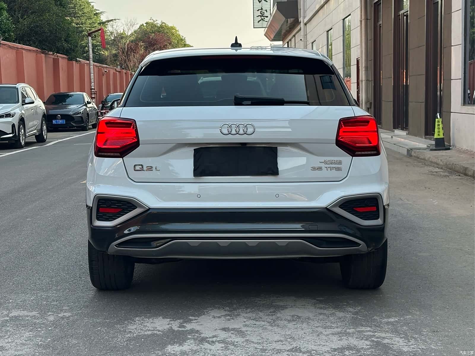 Audi Q2L, 2022 все фото