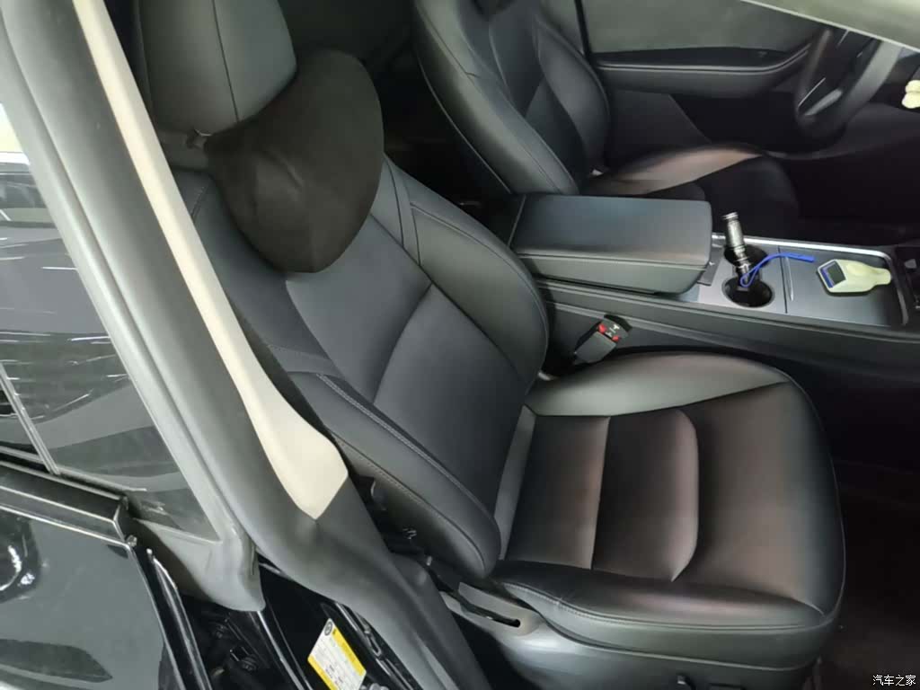 Tesla Model Y, 2023 25