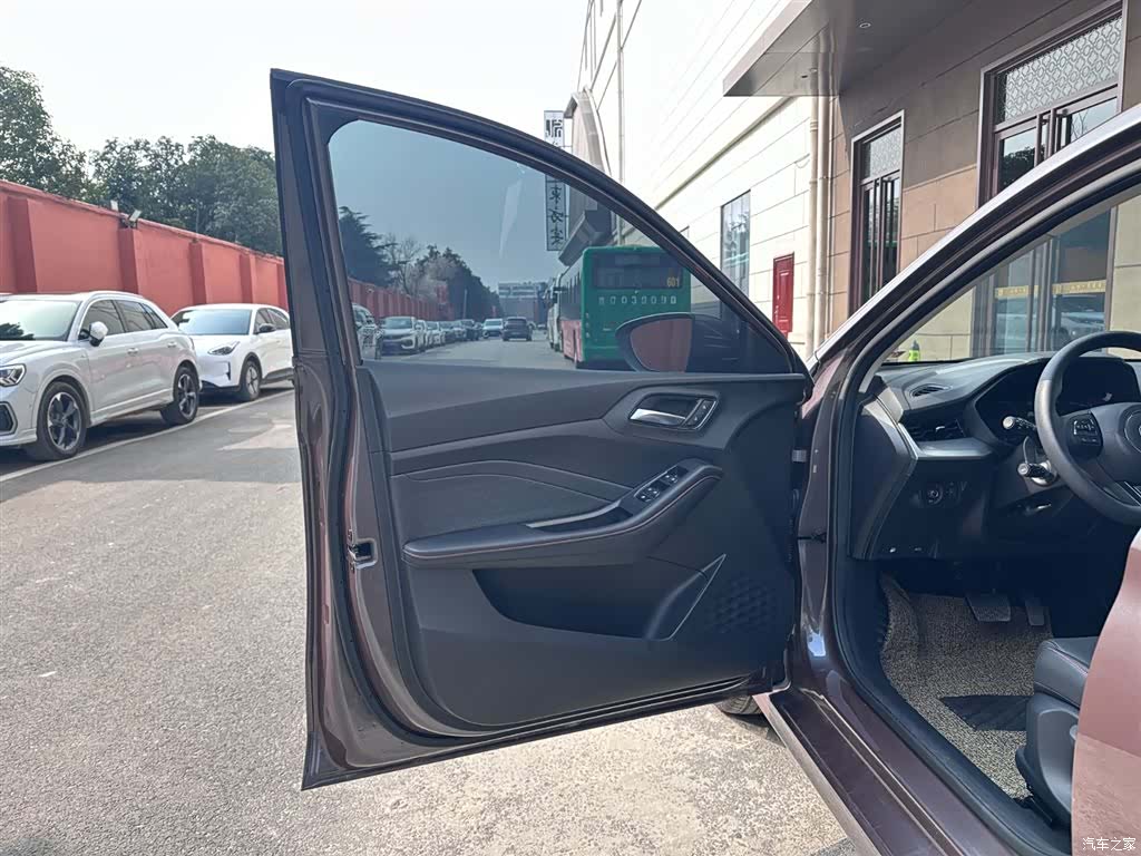 MG MG5, 2024 21
