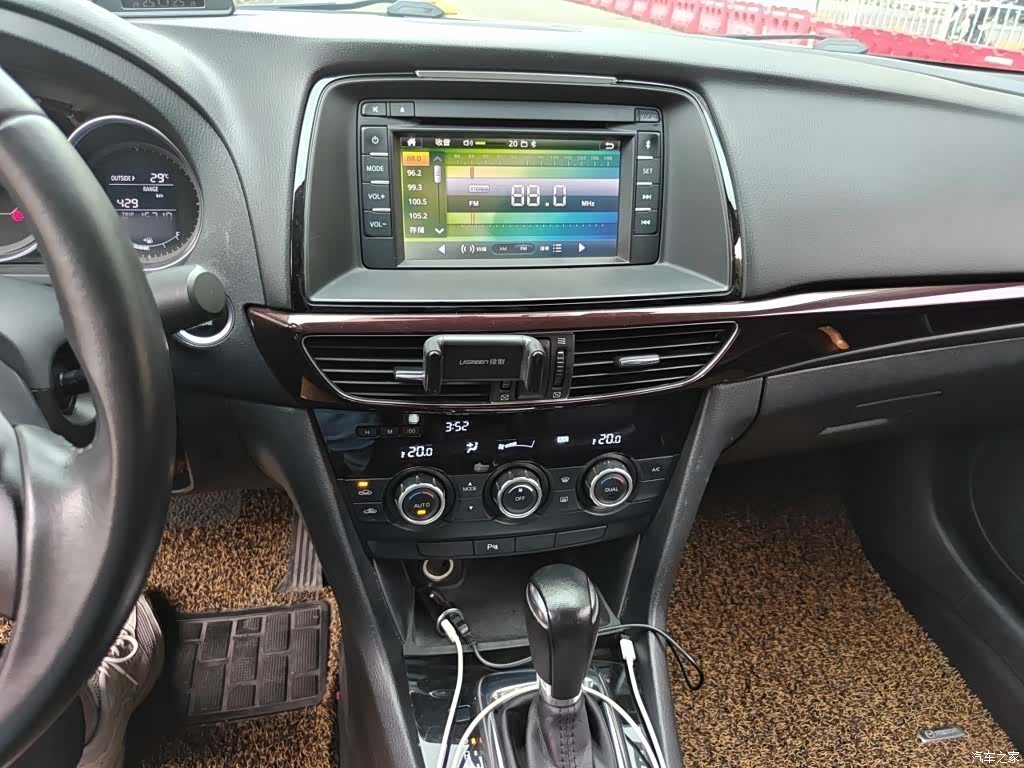 Mazda Atenza, 2014 6