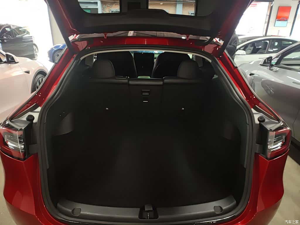 Tesla Model Y, 2021 15