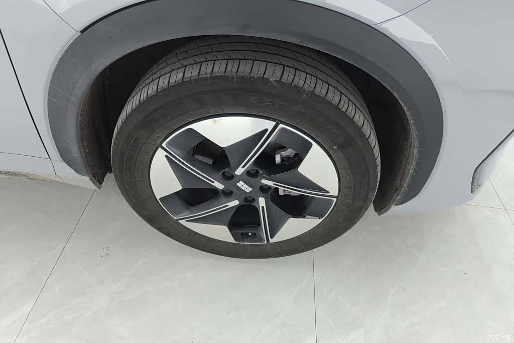 Geely Galaxy E5, 2025 6