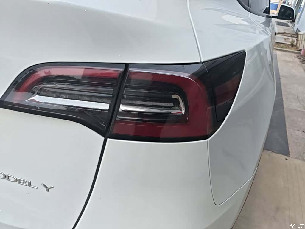 Tesla Model Y, 2023 8