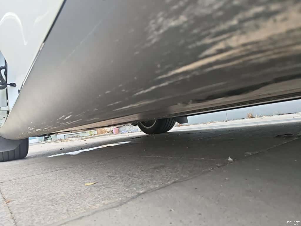 Tesla Model Y, 2023 22