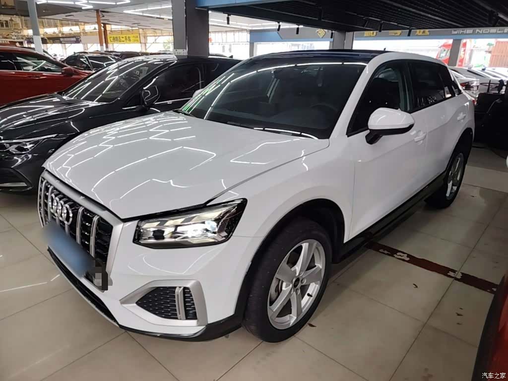 Audi Q2L, 2022 2