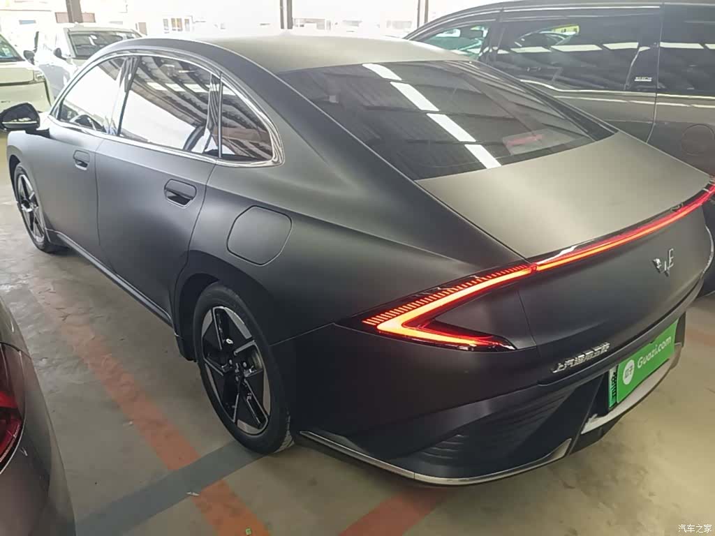 Wuling Starlight, 2024 все фото