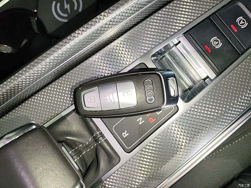 Audi A6L, 2020 9
