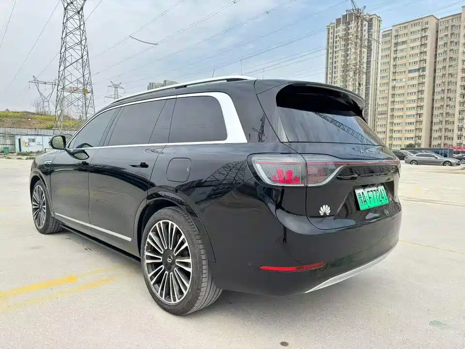 AITO Ask the world M9