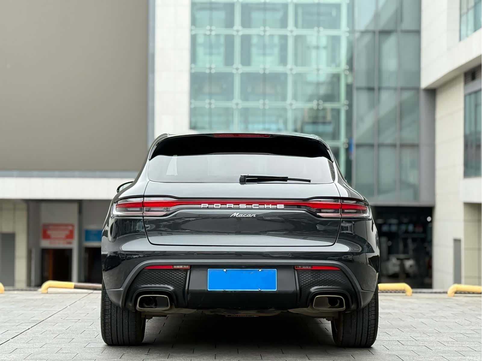 Porsche Macan, 2022 10