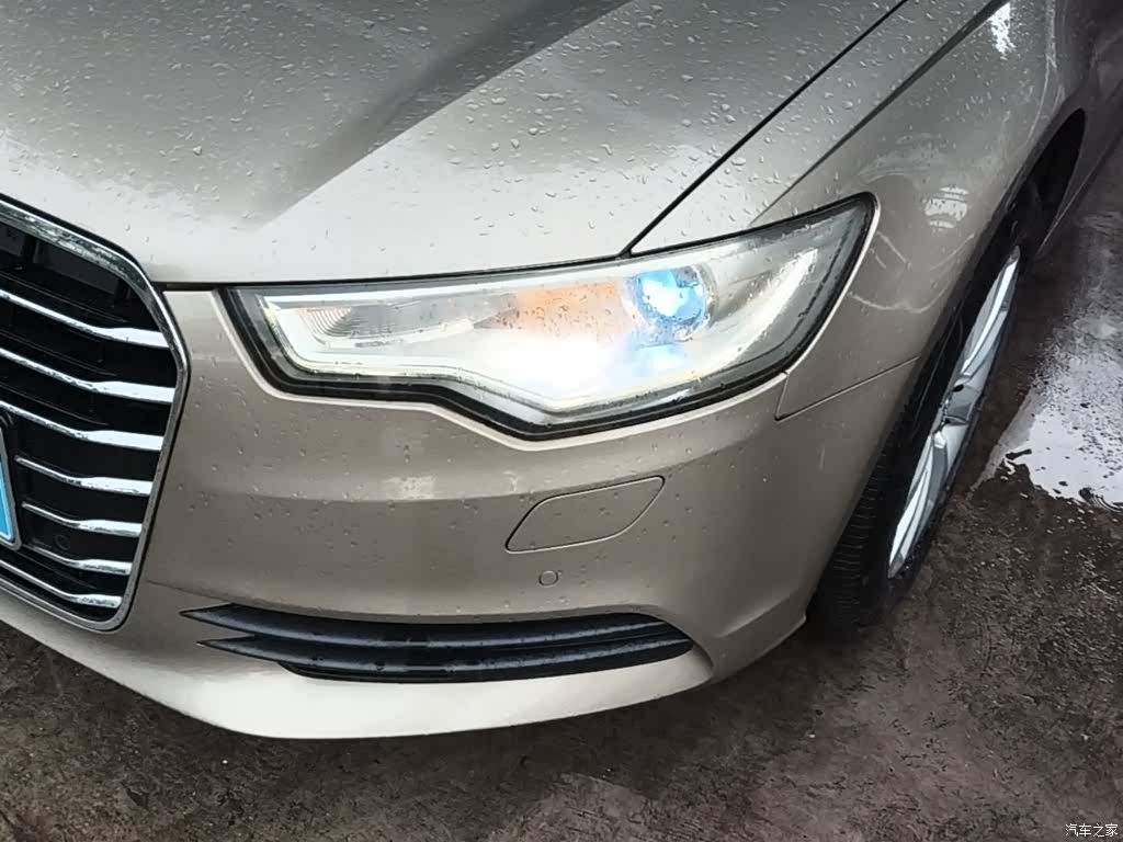 Audi A6L, 2015 24