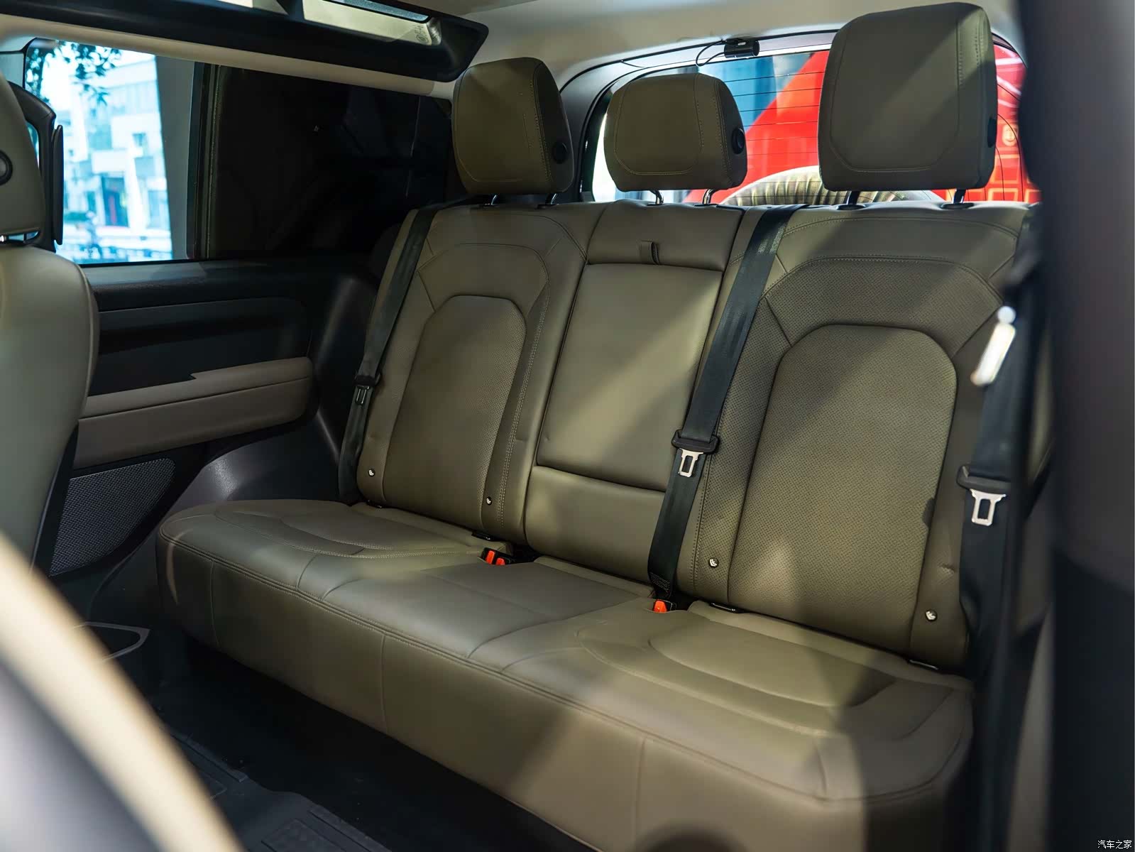 Land Rover Defender, 2022 24