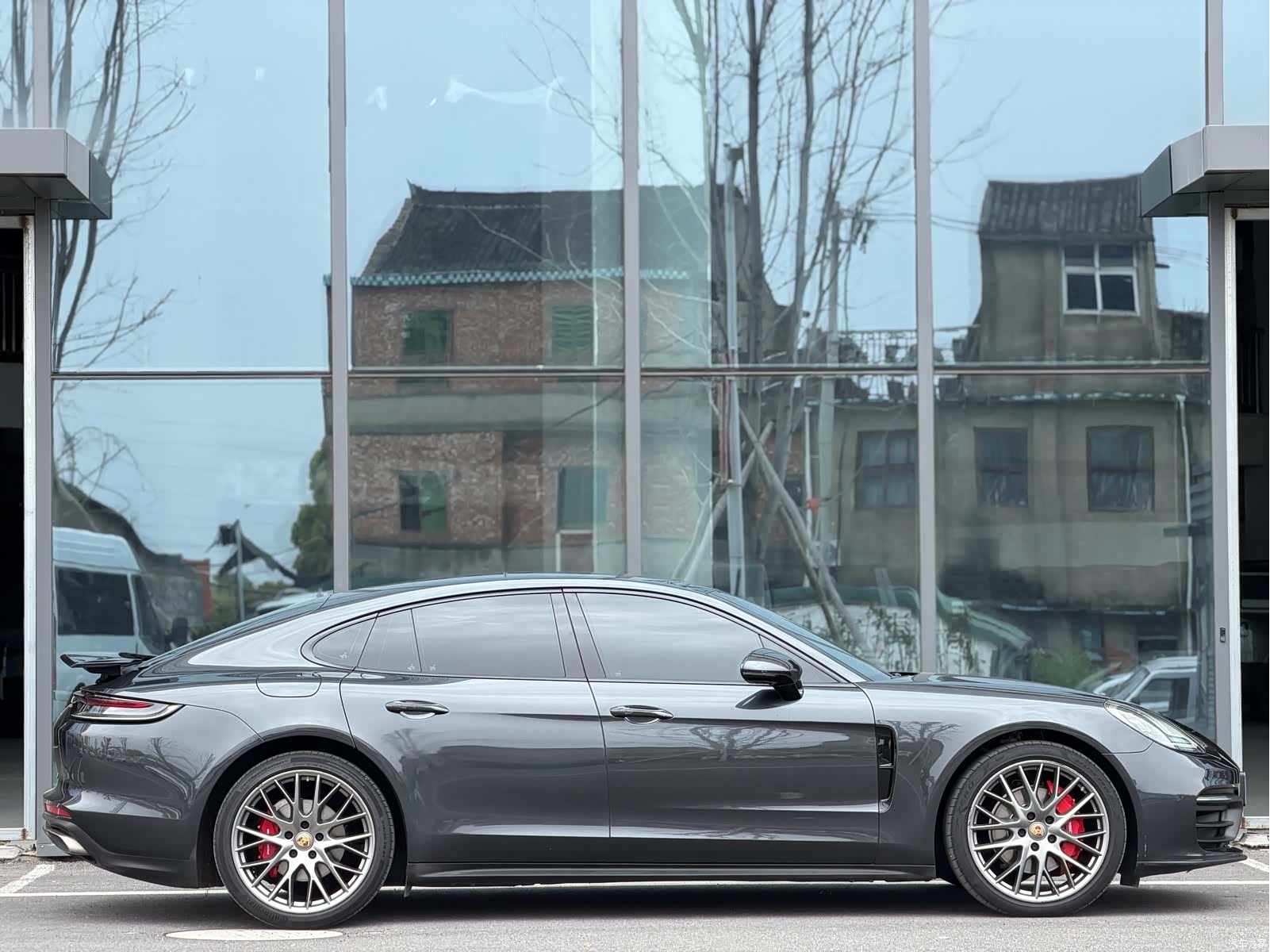 Porsche Panamera, 2023 3