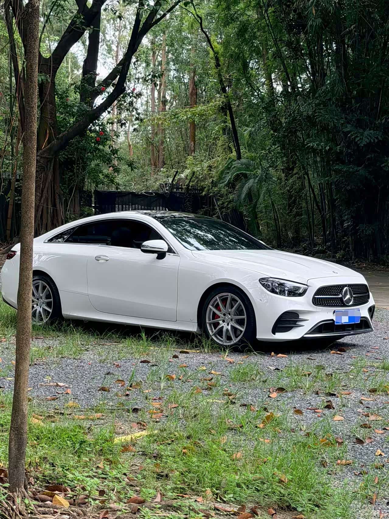 Mercedes-Benz E-Class, 2022 4