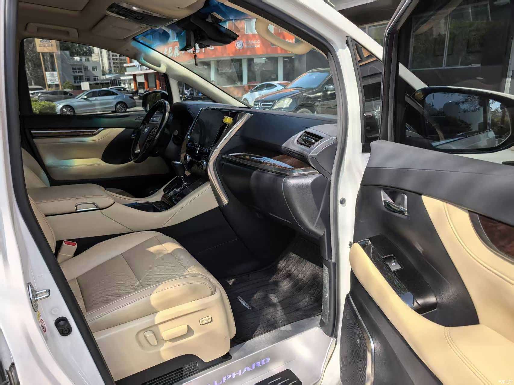 Toyota Alphard, 2020 6