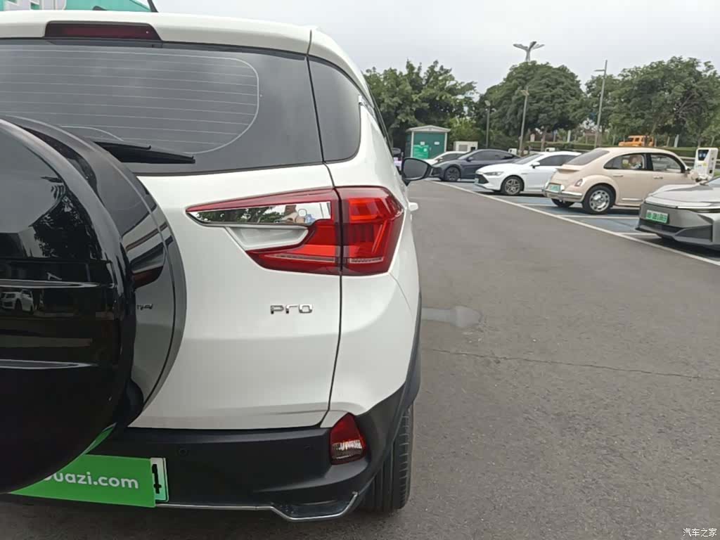 BYD Yuan, 2022 8