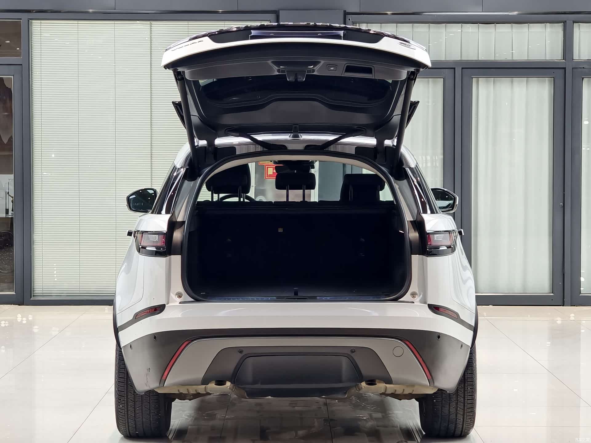 Land Rover Range Rover, 2023 14