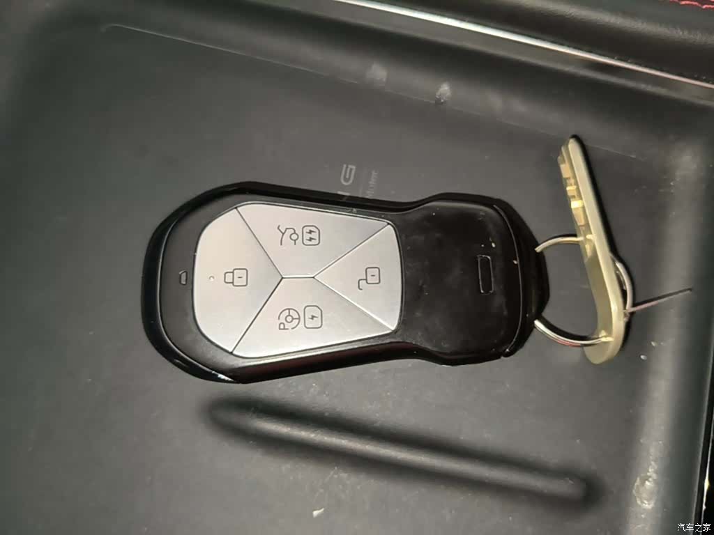 Xpeng P7, 2023 9