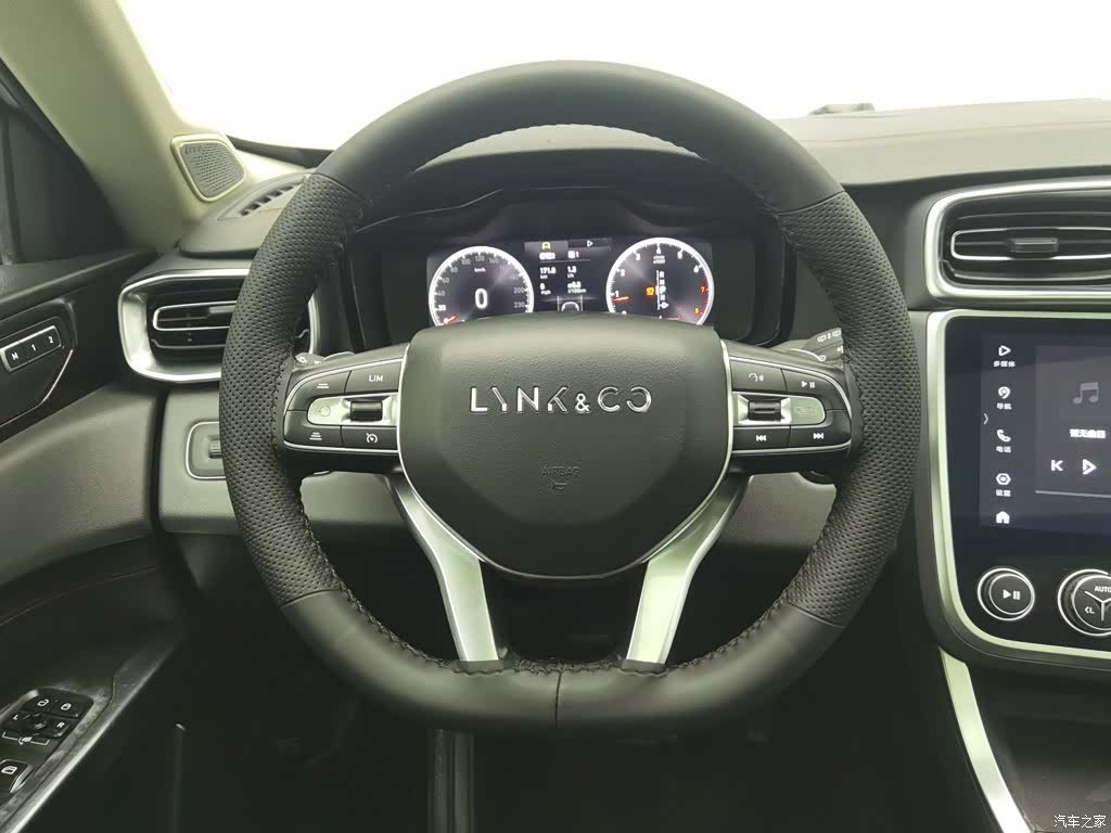 Lynk & Co 01, 2020 11