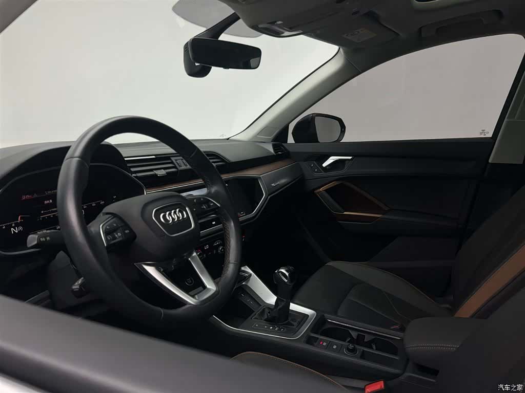 Audi Q3, 2022 14