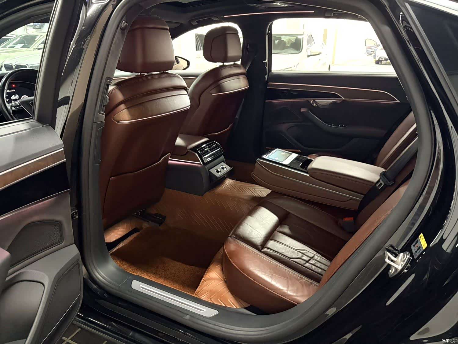Audi A8L, 2019 все фото
