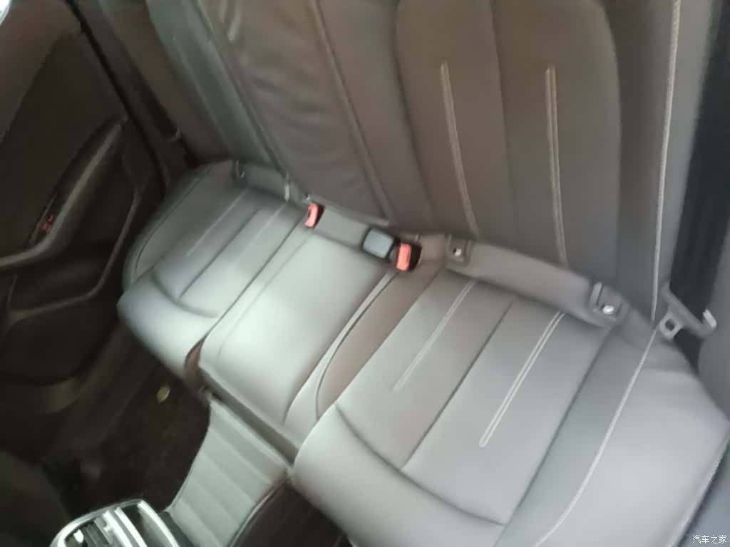 Audi A6L, 2018 13