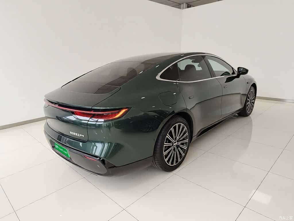 Geely 8, 2025 7