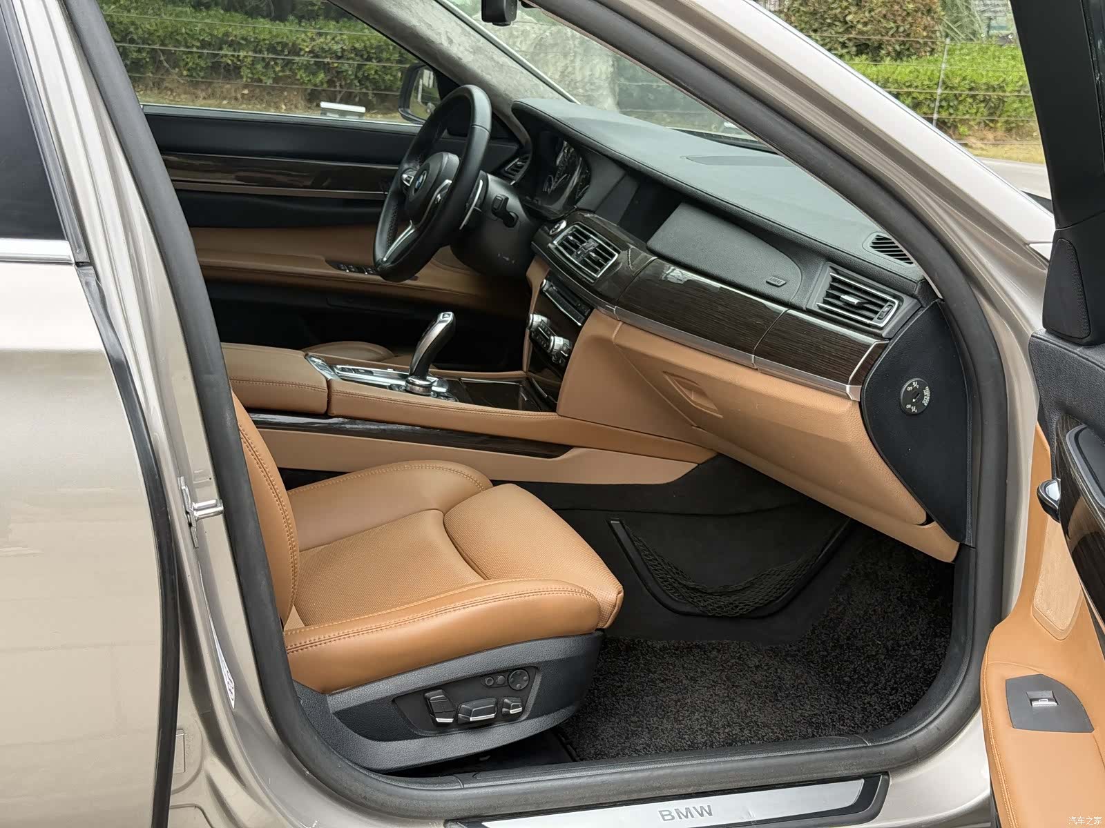 BMW 7 Series, 2011 7