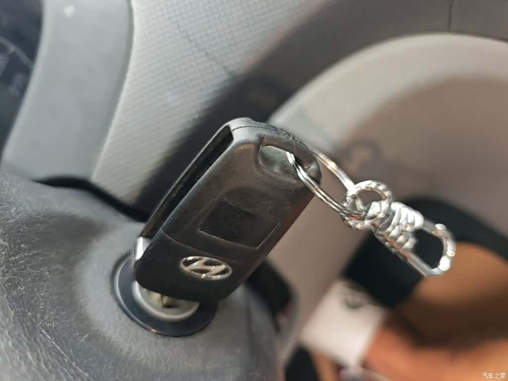 Hyundai GLS, 2016 9