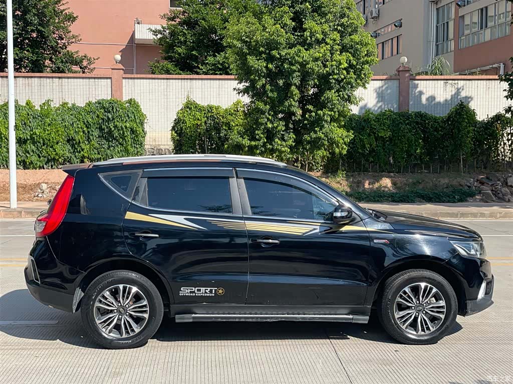 Geely X6, 2016 13