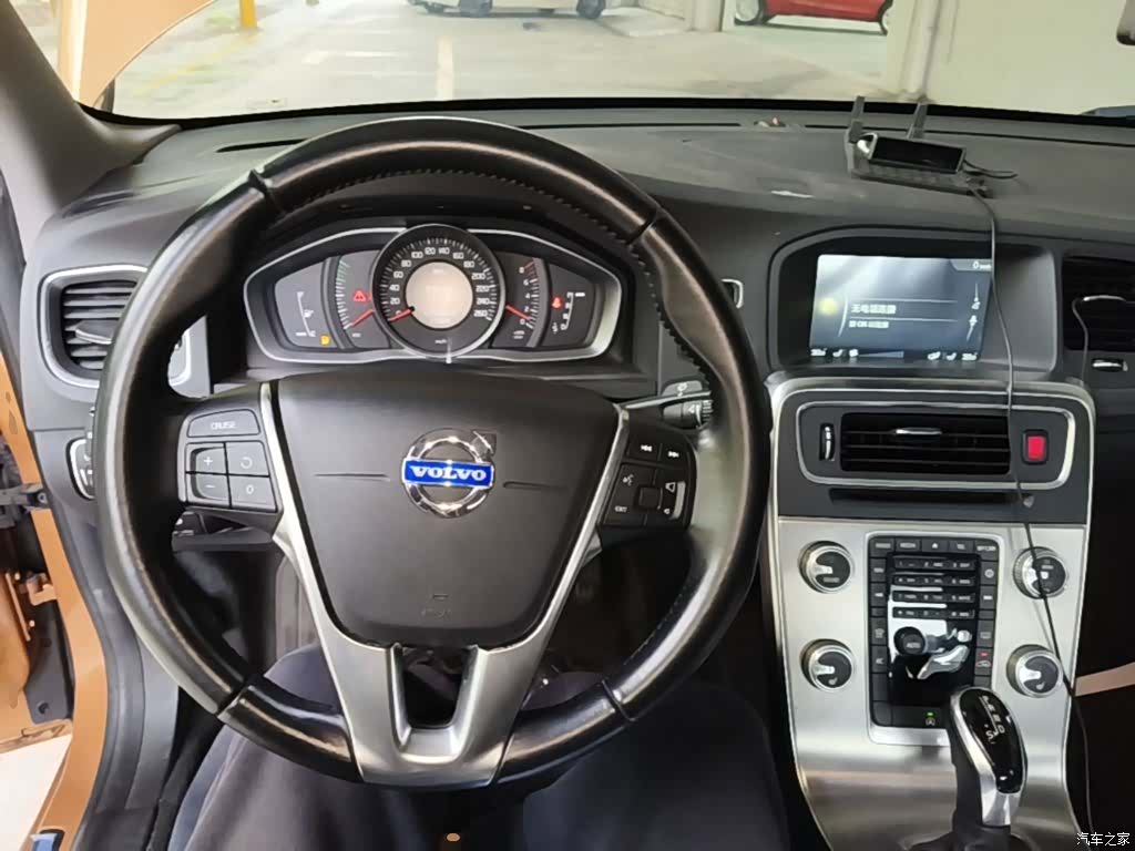 Volvo S60, 2014 11