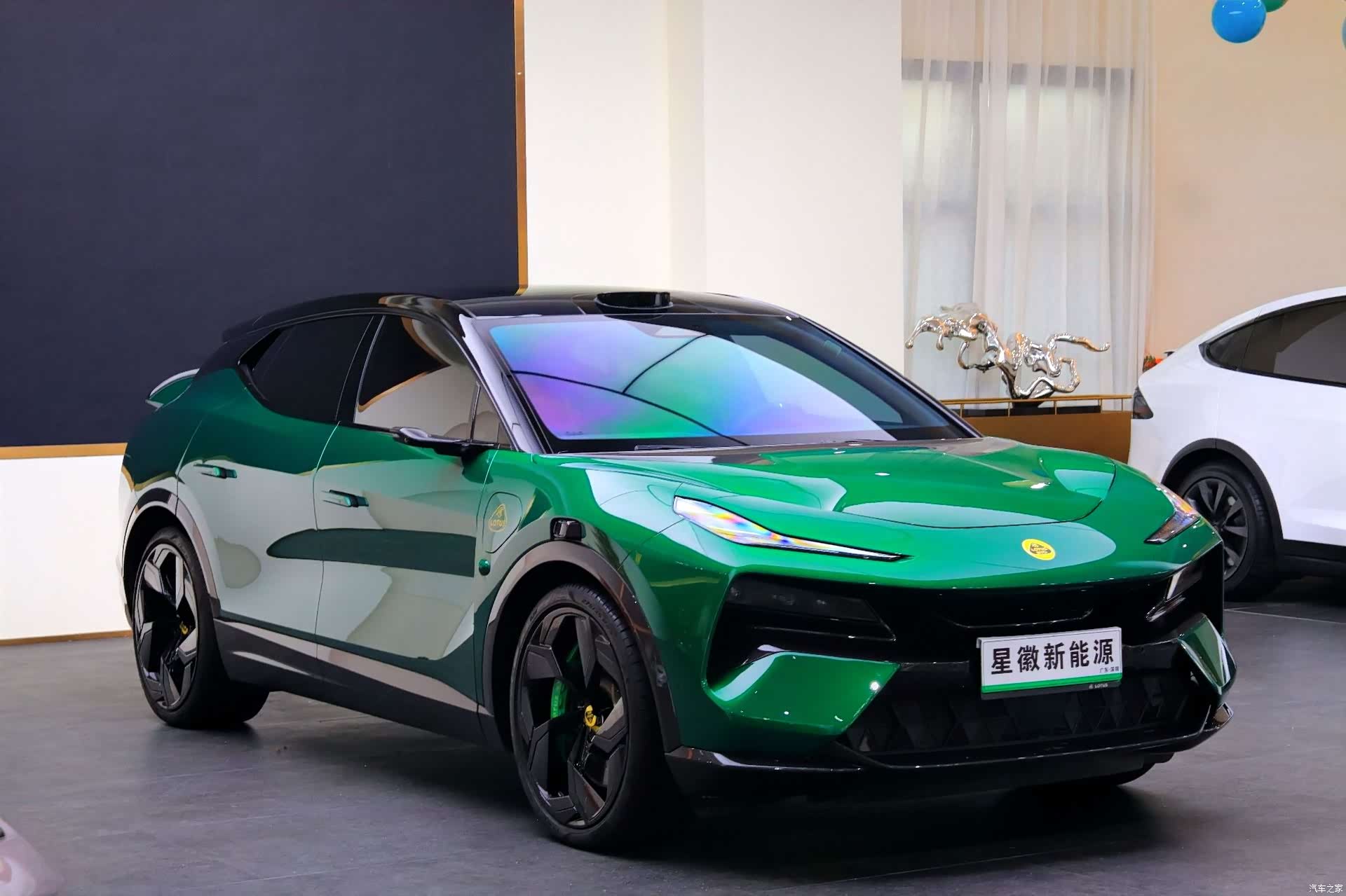 Lotus ELETRE, 2023 3