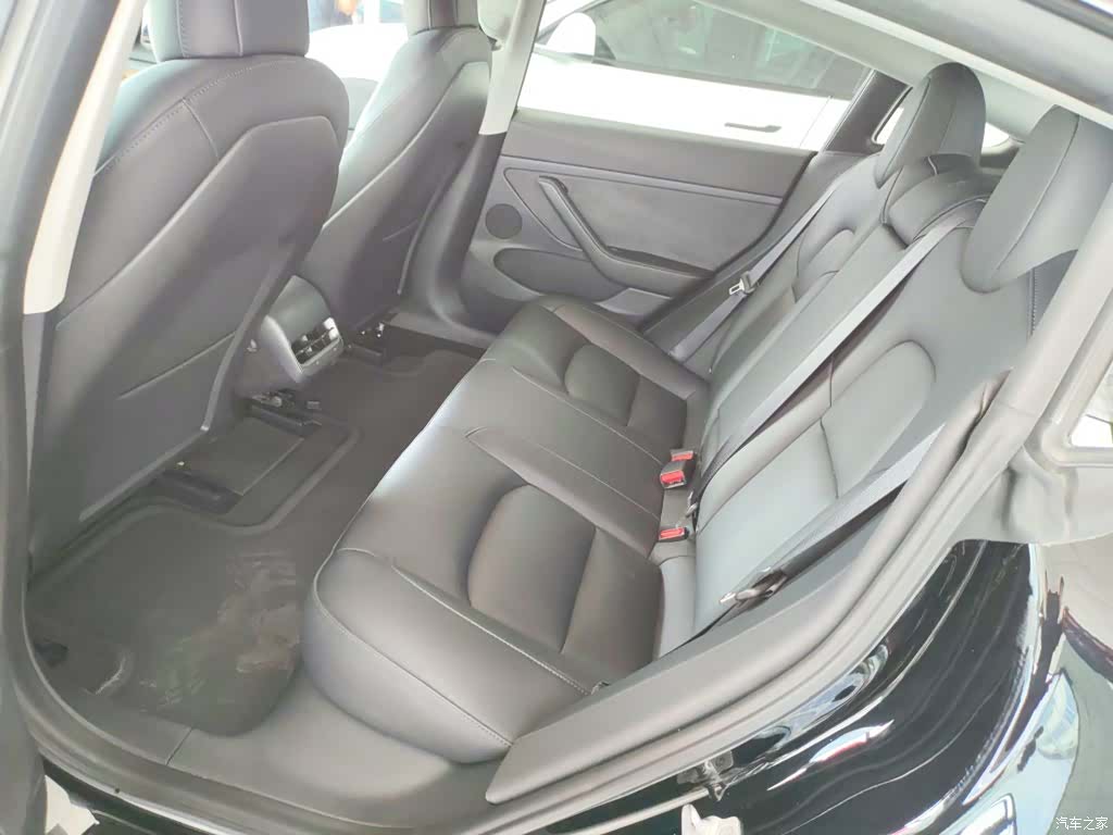 Tesla Model 3, 2021 13