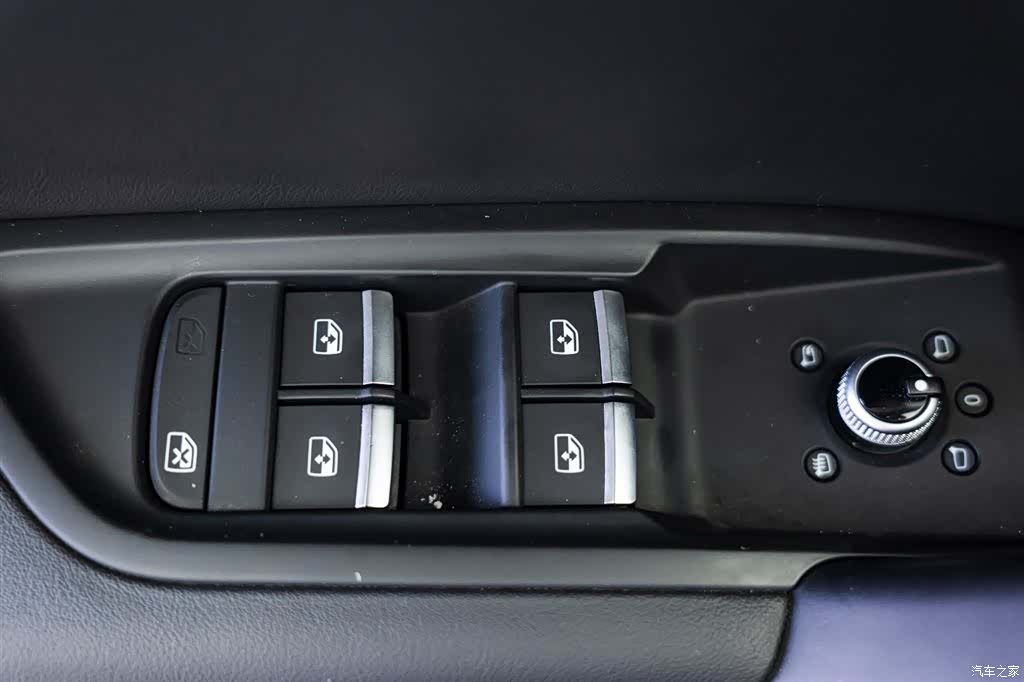 Audi Q5L, 2021 16