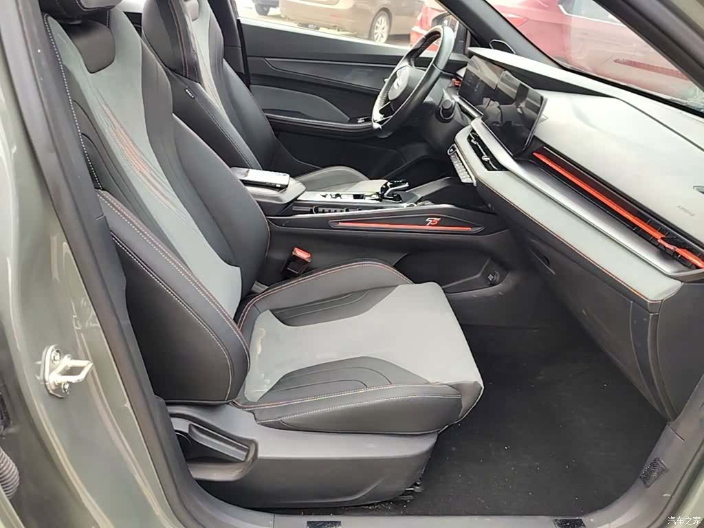 Geely Binray, 2022 16