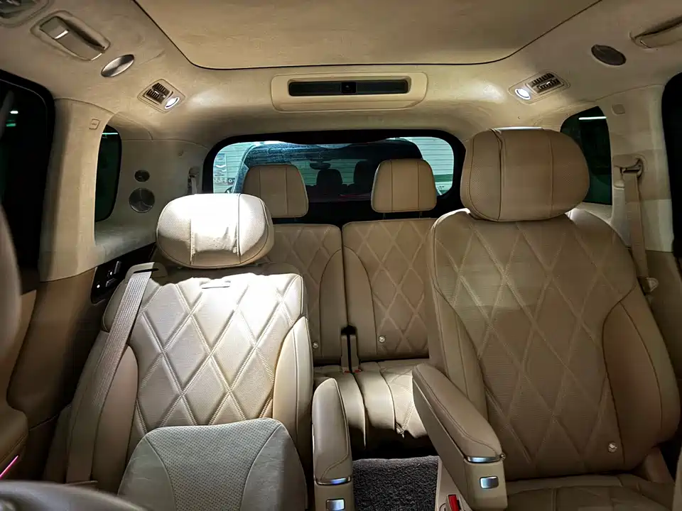 AITO Ask the world M9