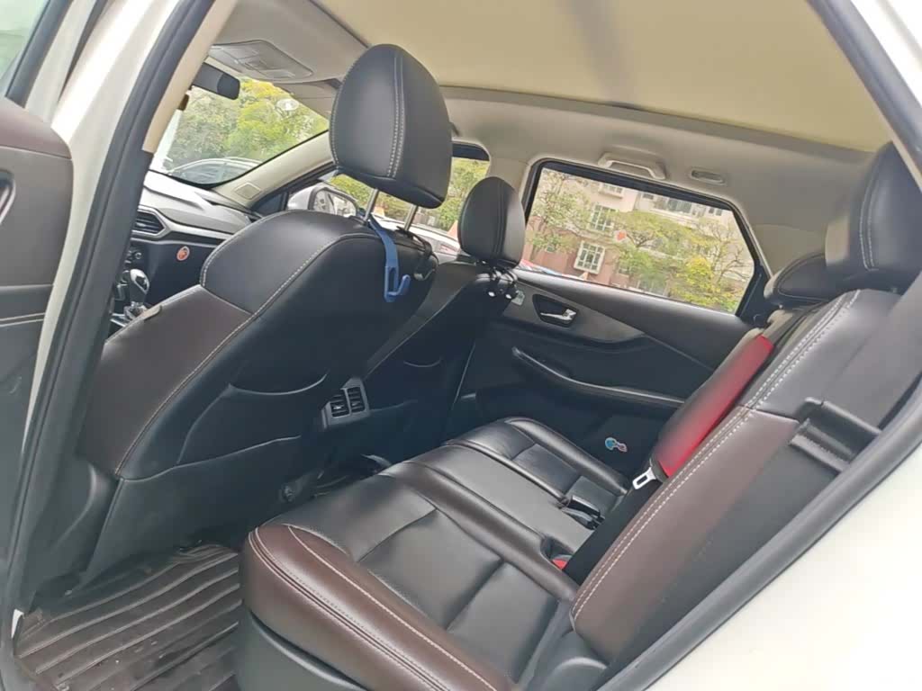 DongFeng S560, 2018 13