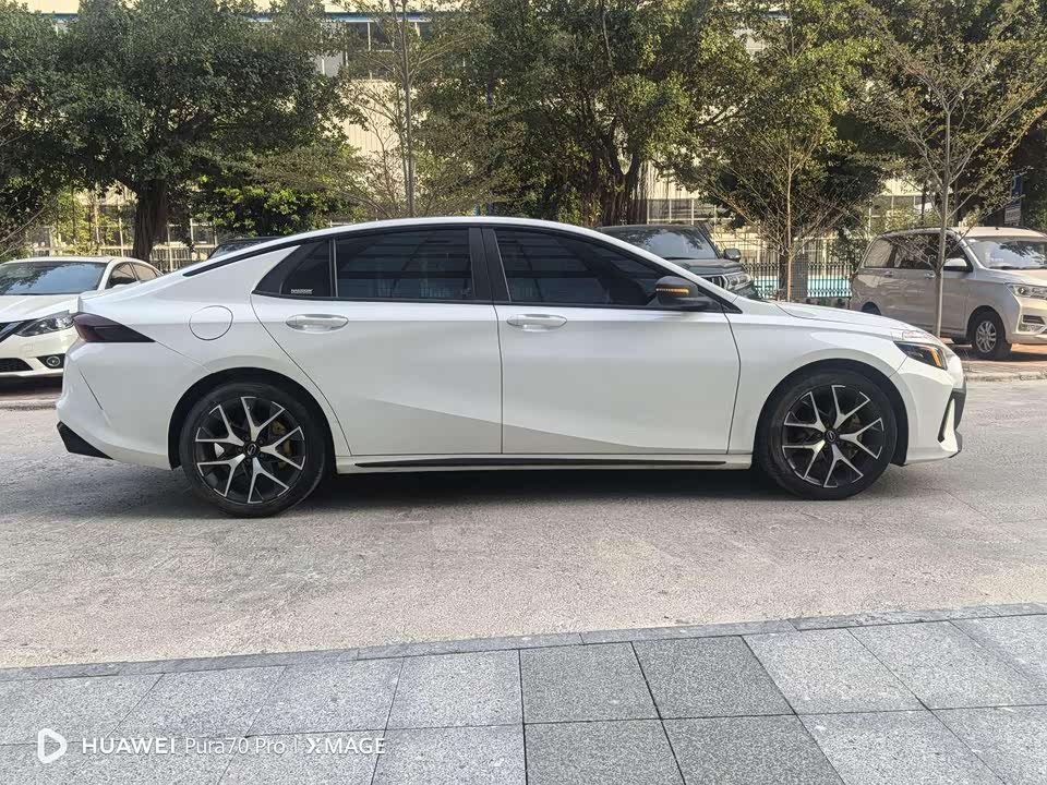 Trumpchi Shadow Leopard