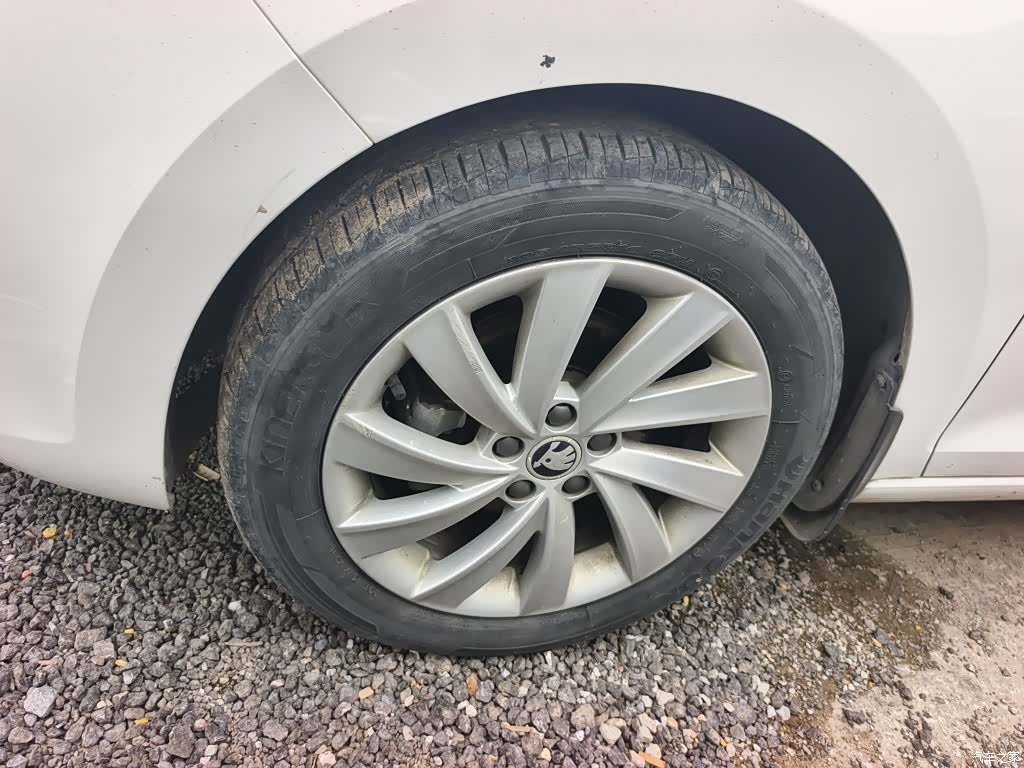 Skoda Rapid, 2018 23